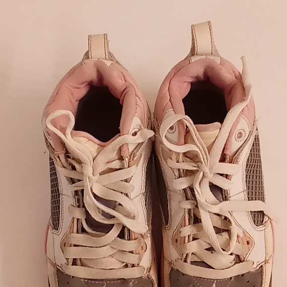 Micheal Jordan Air Size 4.5Y White-Pink-Gray Colors SBA31 - Picture 7 of 8